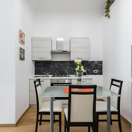 Corso Dei Mille Station Flat With Balcony Apartment Palermo Ngoại thất bức ảnh