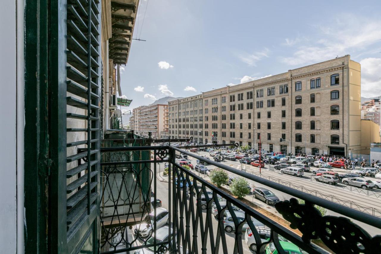 Corso Dei Mille Station Flat With Balcony Apartment Palermo Ngoại thất bức ảnh